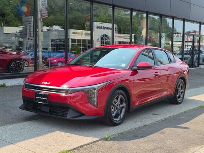 Certified 2025 Kia K4