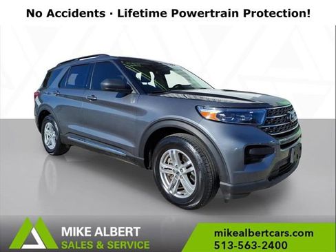 Used 2022 Ford Explorer XLT image 1