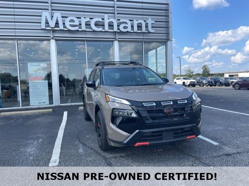 Certified 2025 Nissan Rogue SV image 1