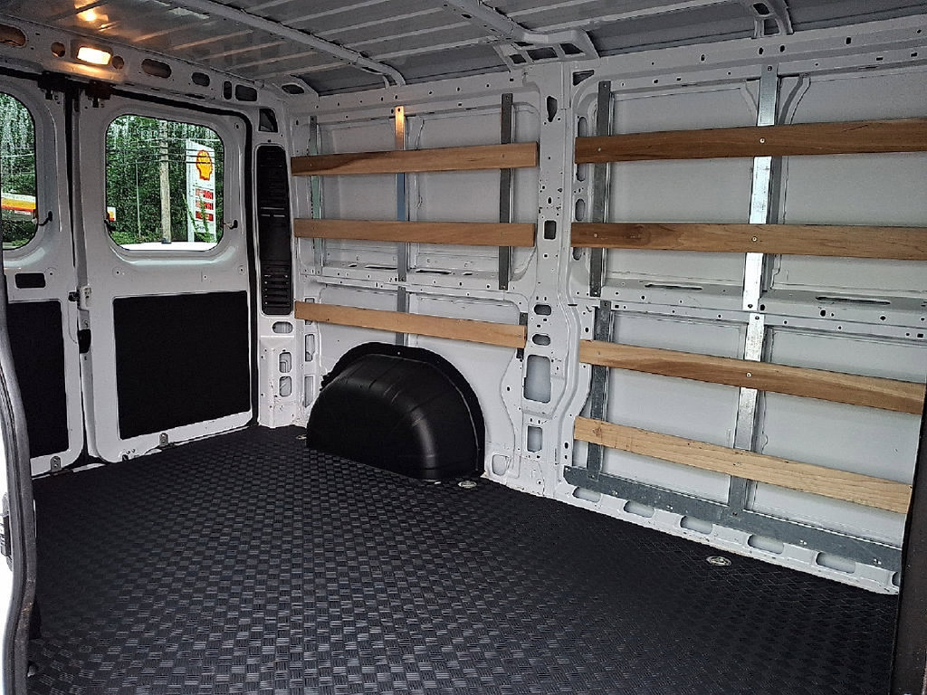 Used 2025 RAM ProMaster 2500 w/ U-Haul Equipment Group FWD image 15