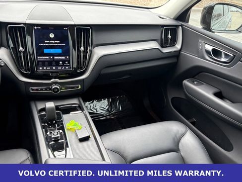 Certified 2025 Volvo XC60 B5 Core image 15