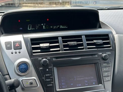 Used 2013 Toyota Prius V Five FWD image 19