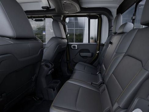 Used 2025 Jeep Gladiator Sport w/ Premium Package AWD/4WD image 23