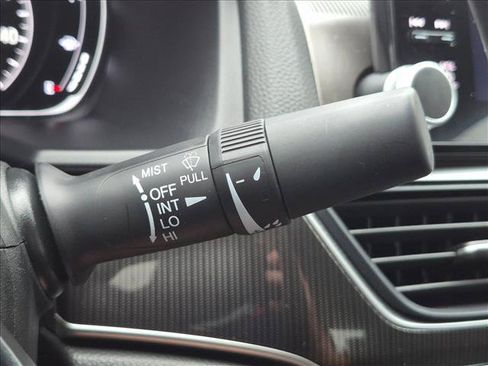 Used 2021 Honda Accord Sport image 7