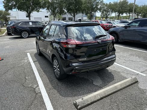 Used 2024 Nissan Kicks SV FWD image 6