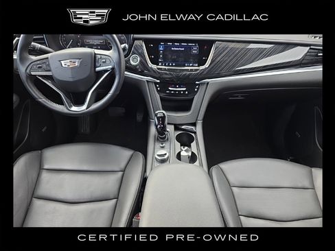 Used 2025 Cadillac XT6 Premium Luxury image 15