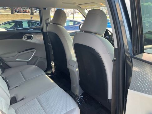 Used 2020 Kia Soul LX image 47