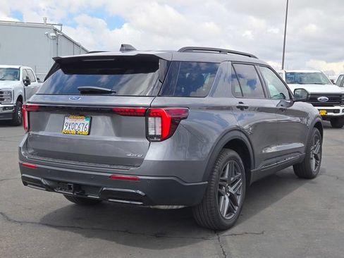 New 2026 Ford Explorer ST-Line w/ ST-Line Street Pack AWD/4WD image 4