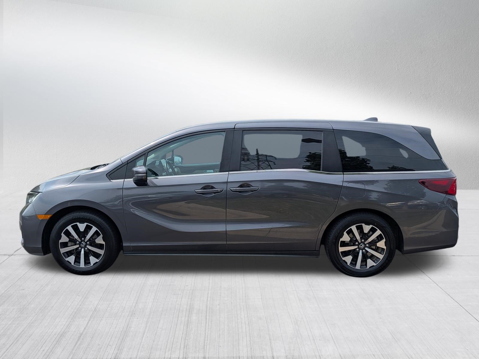Used 2025 Honda Odyssey EX-L image 4