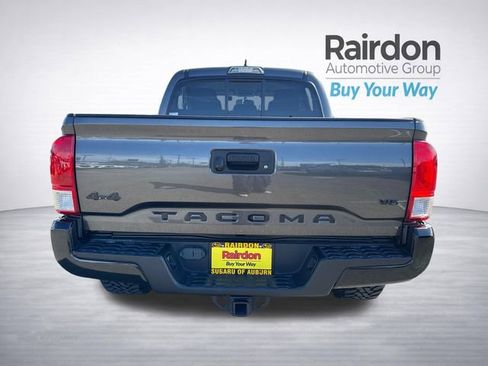 Used 2017 Toyota Tacoma SR5 w/ Tow Package image 7