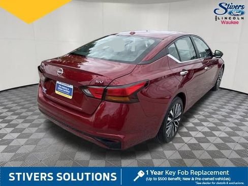 Used 2024 Nissan Altima 2.5 SV FWD image 6