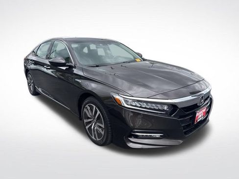 Used 2018 Honda Accord Touring image 1