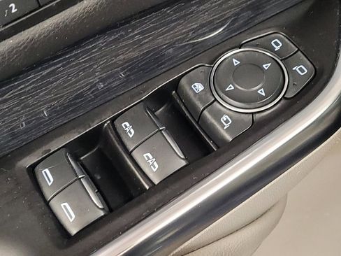 Used 2021 Cadillac XT4 Premium Luxury w/ Driver Awareness Package image 27