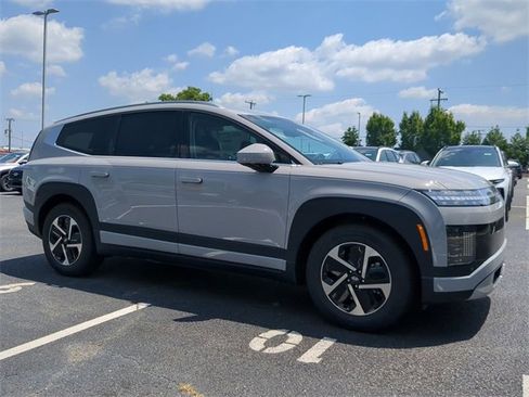 New 2026 Hyundai Ioniq 9 SE image 2