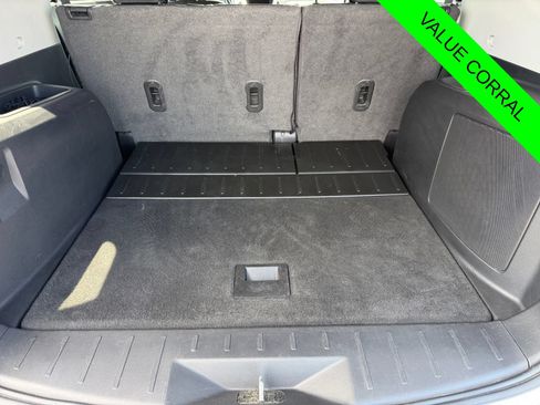 Used 2017 Chevrolet Equinox Premier w/ Enhanced Convenience Package AWD/4WD image 17