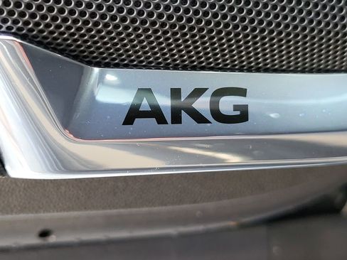 New 2025 Cadillac Escalade Luxury image 17