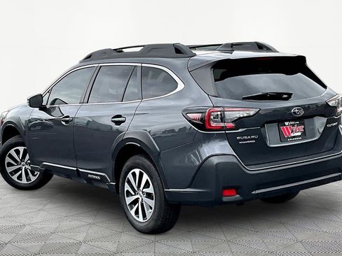 Used 2024 Subaru Outback Premium AWD/4WD image 4