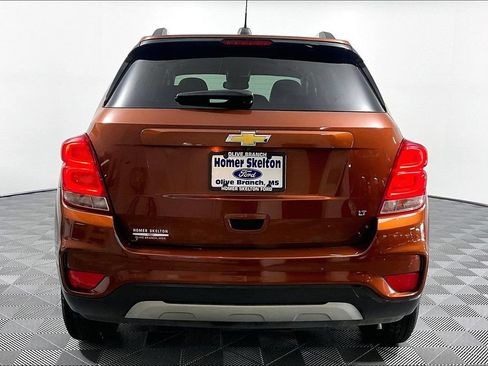 Used 2019 Chevrolet Trax LT w/ Driver Confidence Package FWD image 4
