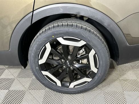Used 2025 Kia Telluride S AWD/4WD image 34