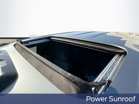 Used 2024 Chevrolet Silverado 2500 ZR2 w/ Technology Package image 28