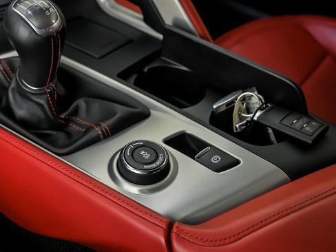 Used 2016 Chevrolet Corvette Z06 w/ 3LZ Preferred Equipment Group RWD image 36