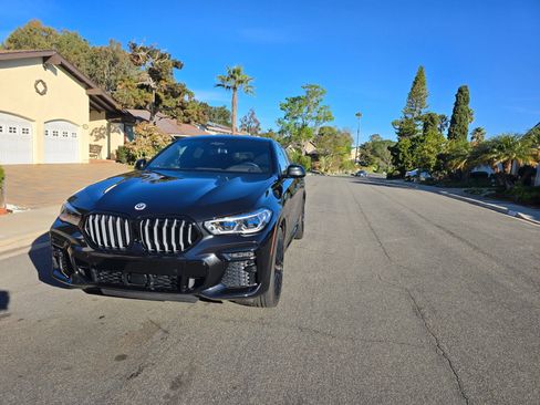 Used 2023 BMW X6 M50i w/ Executive Package image 10