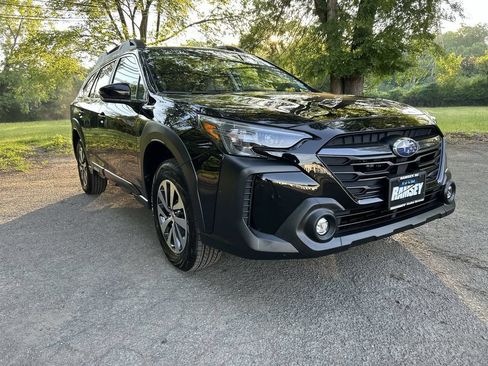 Certified 2025 Subaru Outback Premium w/ Popular Package #1 AWD/4WD image 2