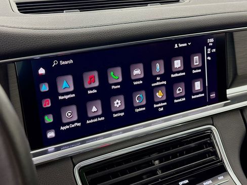 Certified 2023 Porsche Panamera Platinum Edition image 19