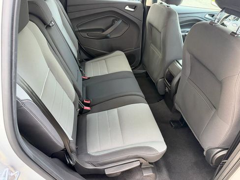 Used 2015 Ford Escape SE image 11