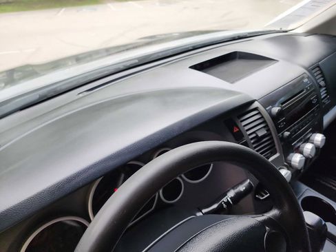 Used 2013 Toyota Tundra 2WD CrewMax w/ Tow Pkg image 22