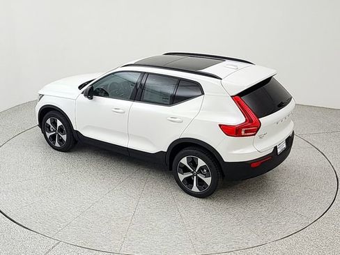 New 2026 Volvo XC40 B5 Plus w/ Climate Package image 35