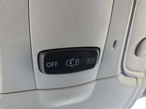 Used 2017 Toyota Prius Two w/ Carpet Mat Package image 21