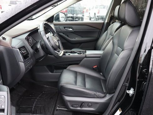 Used 2022 Nissan Rogue SL w/ SL Premium Package image 4