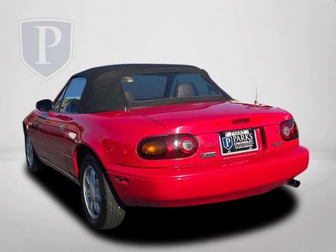 Used 1990 MAZDA MX-5 Miata RWD image 11