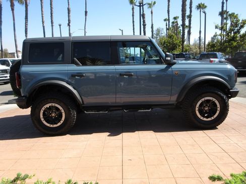 Used 2023 Ford Bronco Badlands w/ Sasquatch Package AWD/4WD image 5