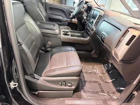 Used 2018 GMC Sierra 2500 Denali w/ Duramax Plus Package AWD/4WD image 29