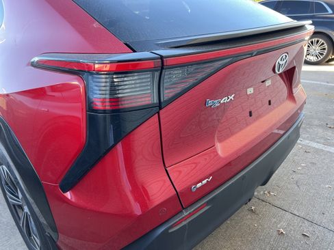 Used 2024 Toyota bZ4X XLE image 10