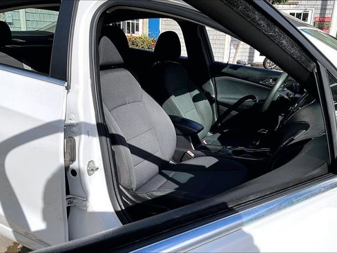 Used 2018 Chevrolet Cruze LT w/ LT Fleet Convenience Package FWD image 7