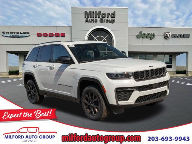 New 2026 Jeep Grand Cherokee Altitude AWD/4WD image 1