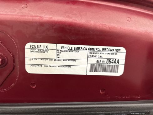 Used 2023 Chrysler 300 S image 32