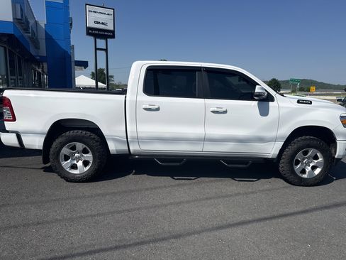 Used 2019 RAM 1500 Big Horn AWD/4WD image 2