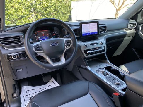 Used 2023 Ford Explorer XLT w/ Equipment Group 202A image 34