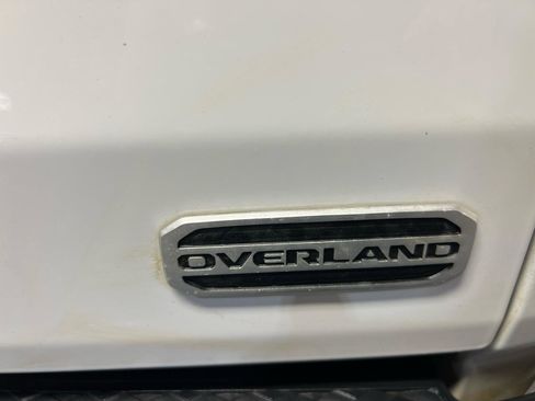 Used 2020 Jeep Gladiator Overland image 28