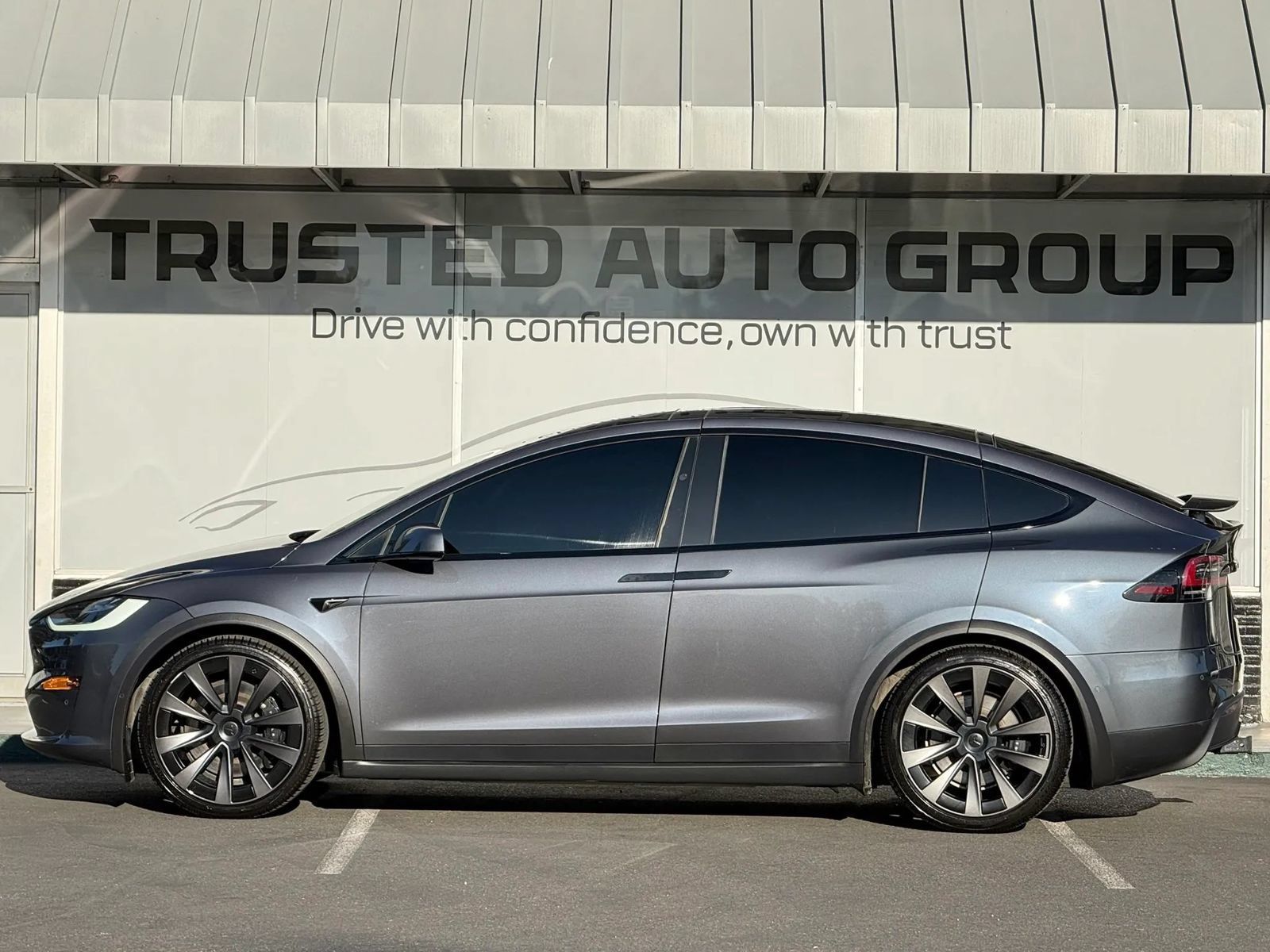 Used 2022 Tesla Model X AWD/4WD image 4