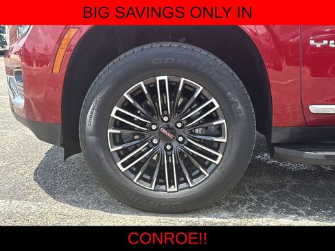 Used 2025 GMC Yukon Elevation w/ Elevation Premium Package AWD/4WD image 9