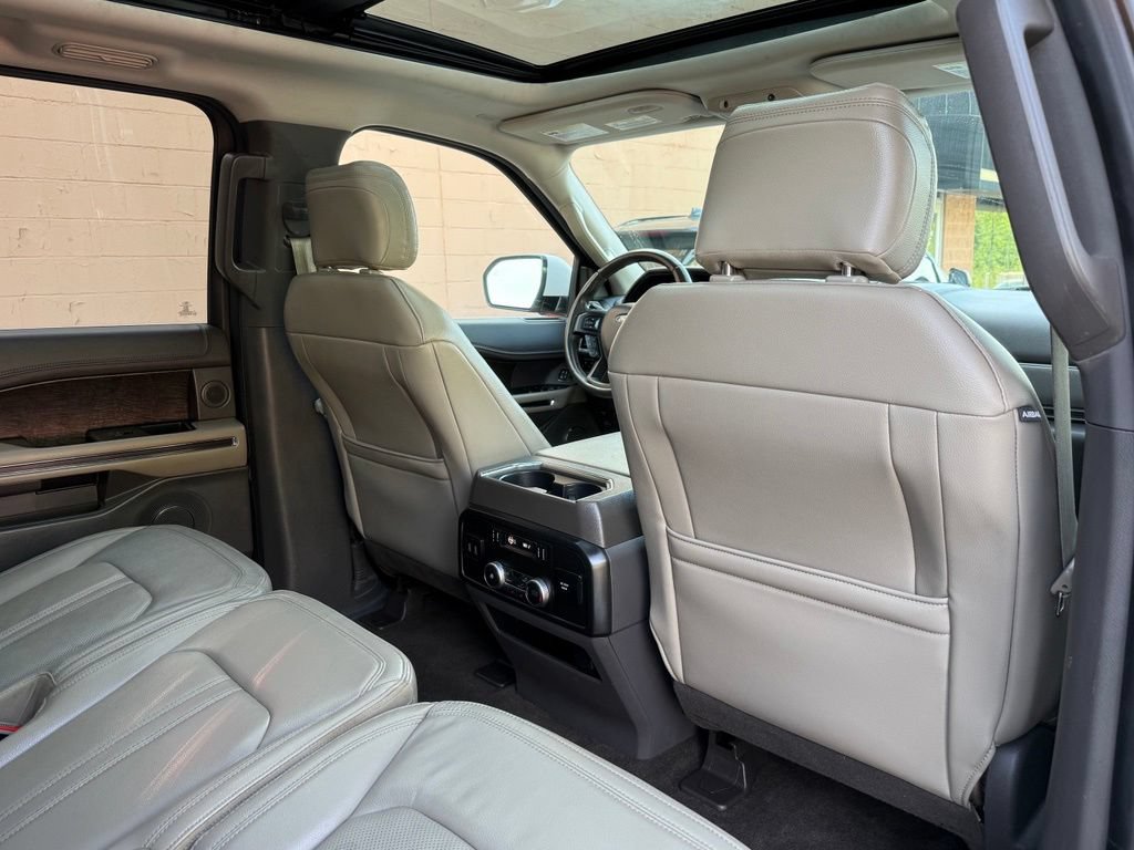 Used 2018 Ford Expedition Limited w/ Equipment Group 302A AWD/4WD image 26