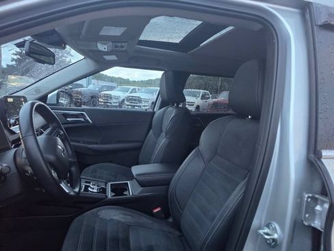 Used 2024 Mitsubishi Outlander SE AWD/4WD image 14