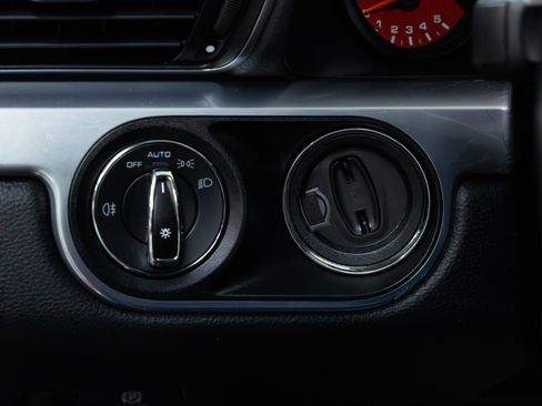 Used 2015 Porsche 911 Carrera image 49