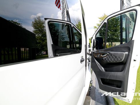 Used 2023 Mercedes-Benz Sprinter 3500 image 17