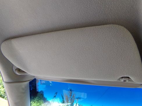 Used 1996 Cadillac De Ville Sedan FWD image 50
